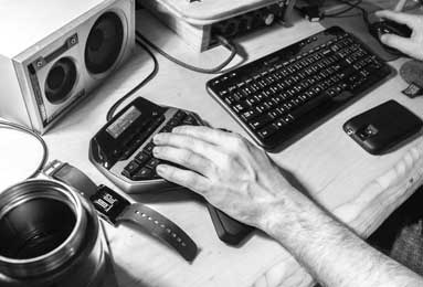 德媒：曼联正与法兰克福进行谈判，以争取签下价值1亿欧元的前锋