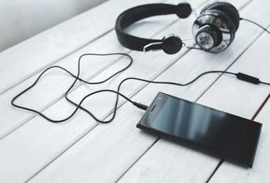 意甲媒体透露：米兰新星卡马尔达将以租借+买断形式加盟莱切，米兰保留回购权利