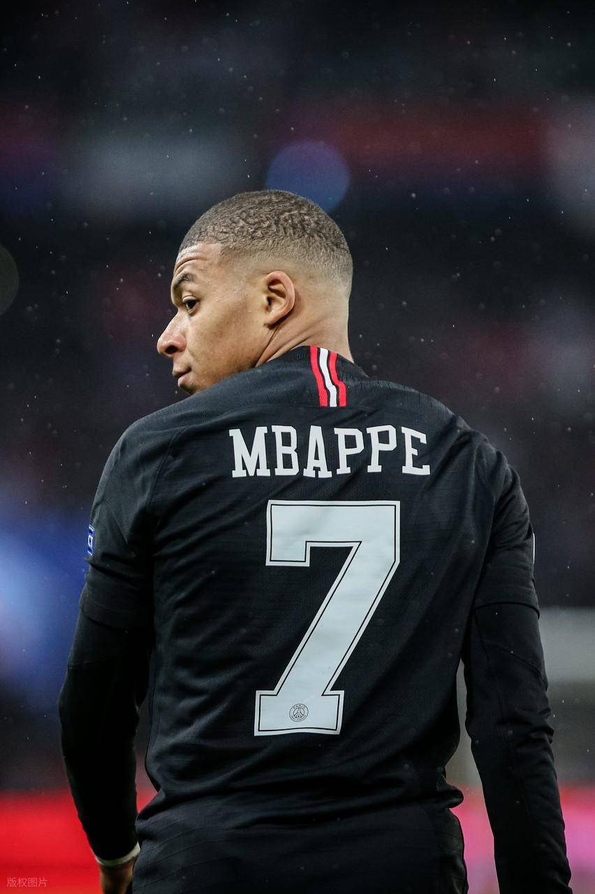 19岁杜埃当选欧冠决赛MVP恩里克两夺三冠王姆巴佩发文祝贺巴黎